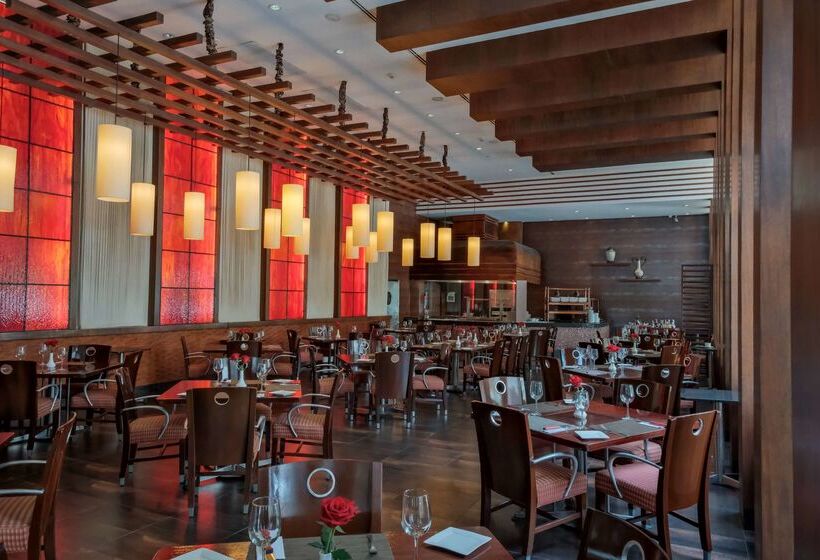 בית מלון כפרי Hilton Colon Guayaquil