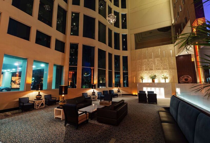 בית מלון כפרי Hilton Colon Guayaquil