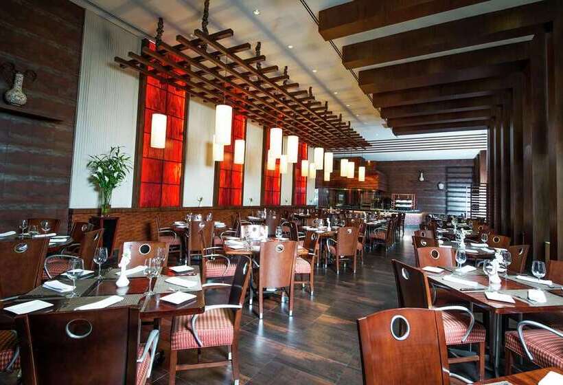 בית מלון כפרי Hilton Colon Guayaquil