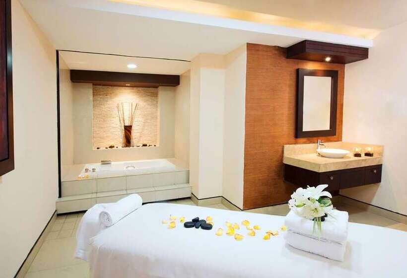 בית מלון כפרי Hilton Colon Guayaquil