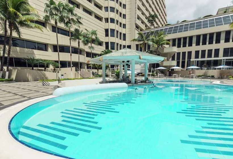 בית מלון כפרי Hilton Colon Guayaquil