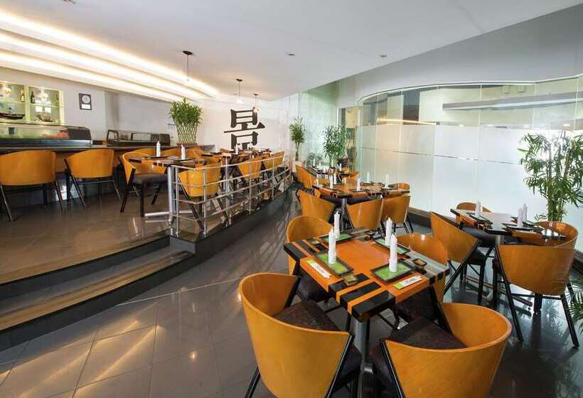 בית מלון כפרי Hilton Colon Guayaquil