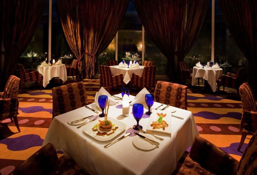 هتل Hilton Salalah Resort