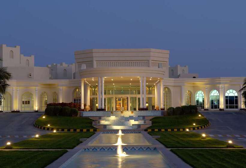 هتل Hilton Salalah Resort