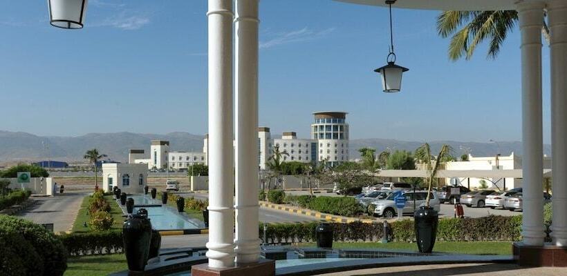 هتل Hilton Salalah Resort
