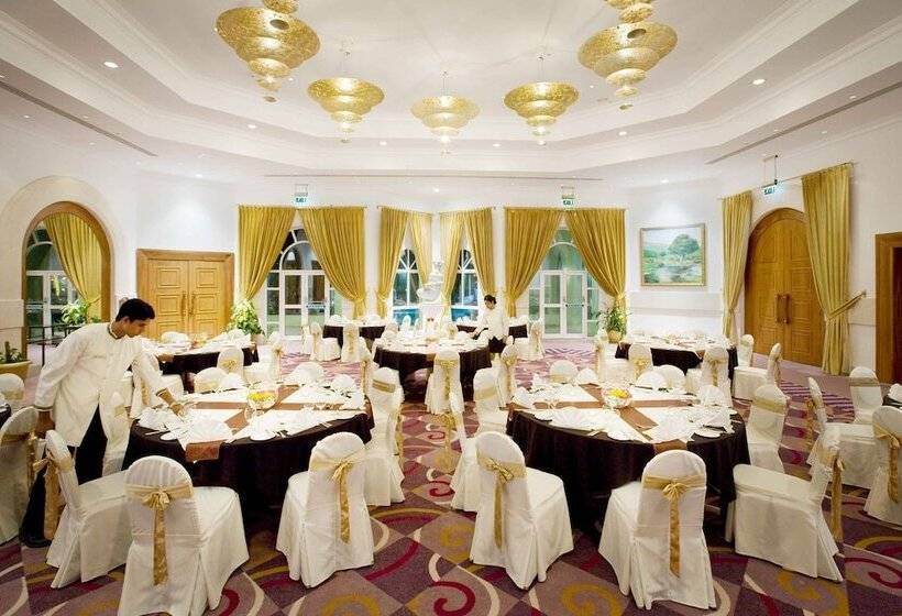 هتل Hilton Salalah Resort