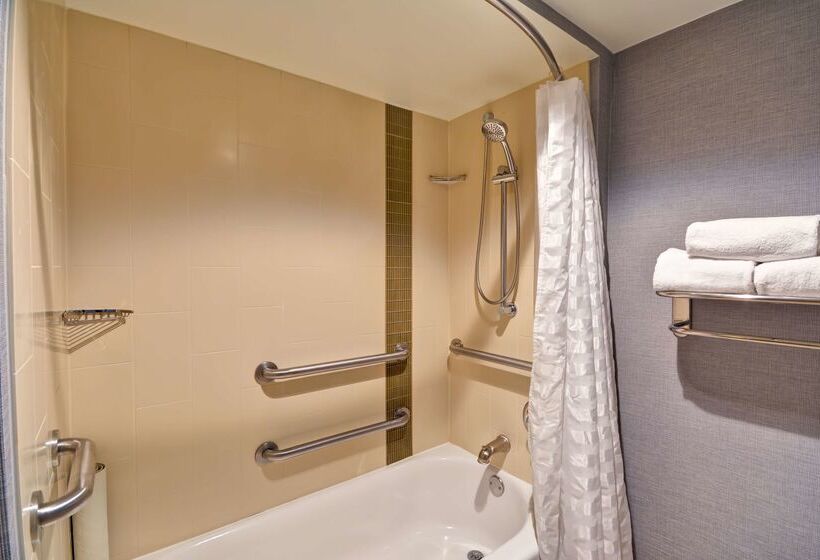Отель Hyatt Place Baton Rouge/i 10