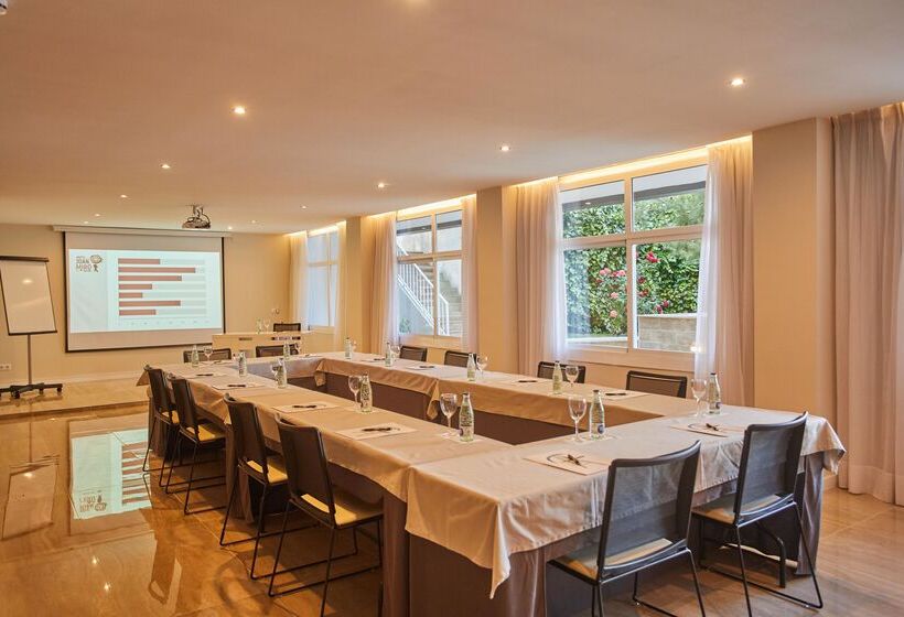 هتل Joan Miro Museum