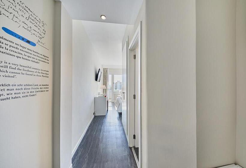 هتل Joan Miro Museum