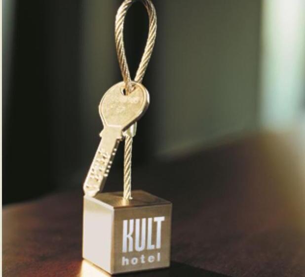فندق Kult