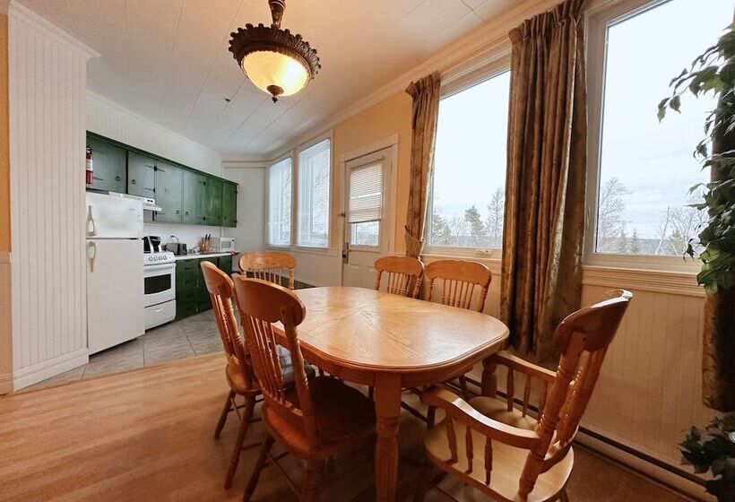 Отель La Caravelle