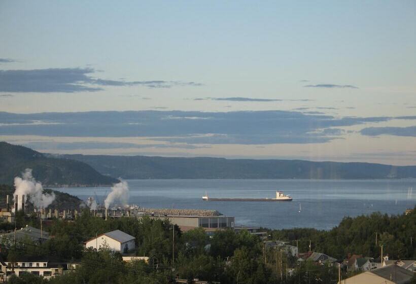 Отель La Caravelle