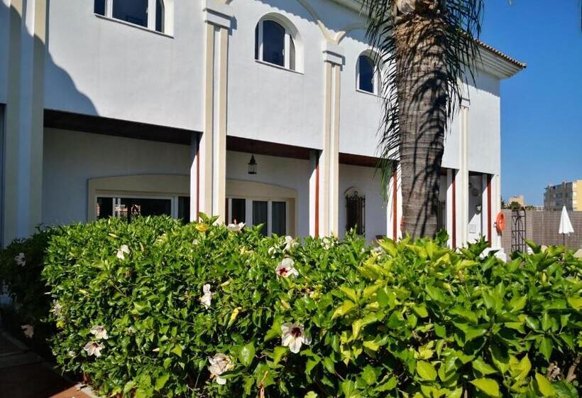 Отель La Luna Blanca