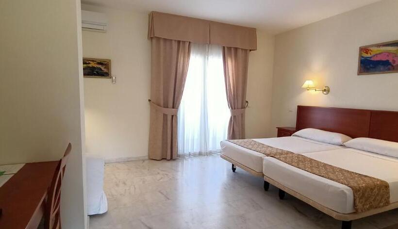 Отель La Luna Blanca