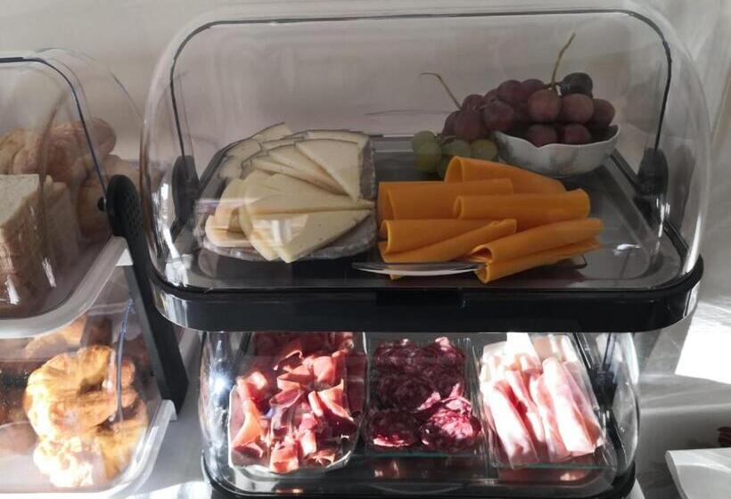 Отель La Luna Blanca