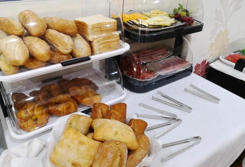 Отель La Luna Blanca