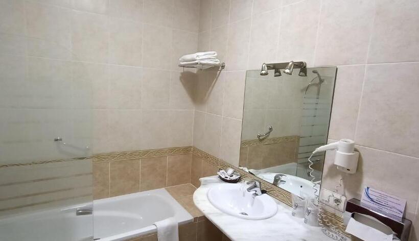 Отель La Luna Blanca