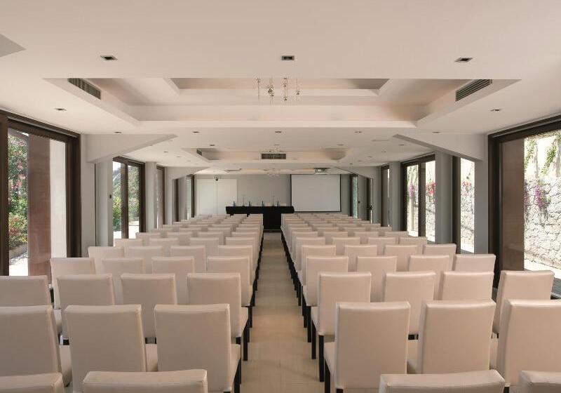 فندق La Plage Resort