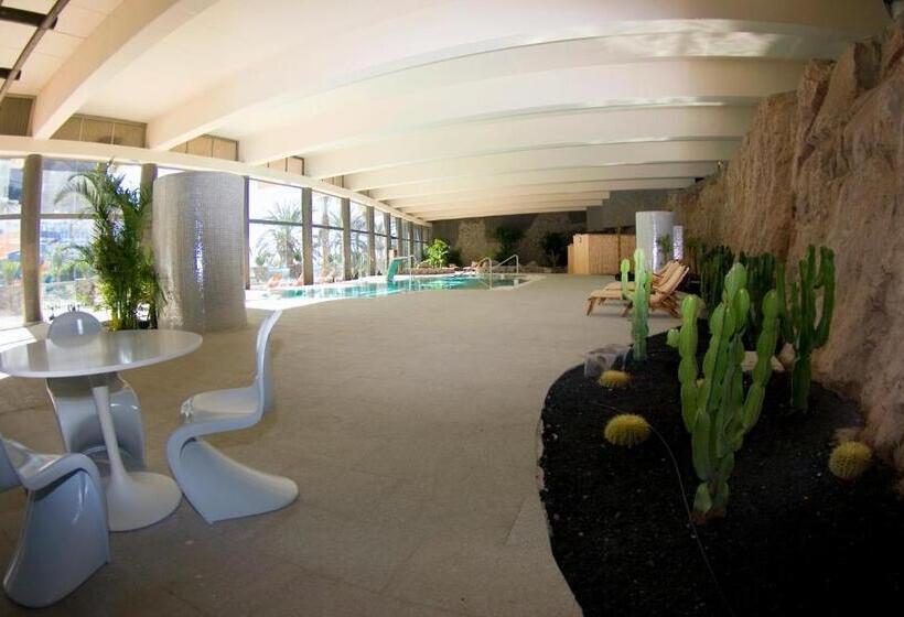 ホテル LIVVO Costa Taurito & Aquapark