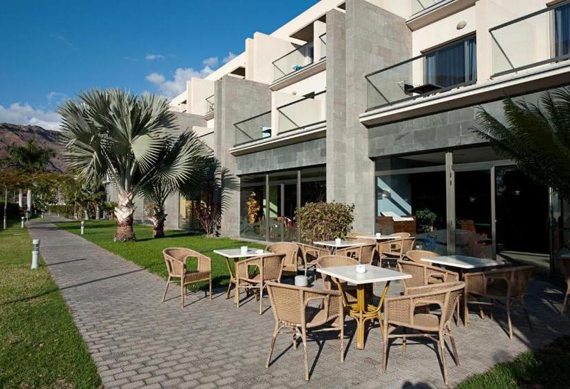 ホテル LIVVO Costa Taurito & Aquapark