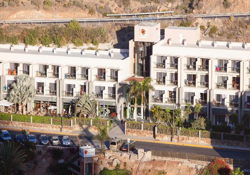 ホテル LIVVO Costa Taurito & Aquapark