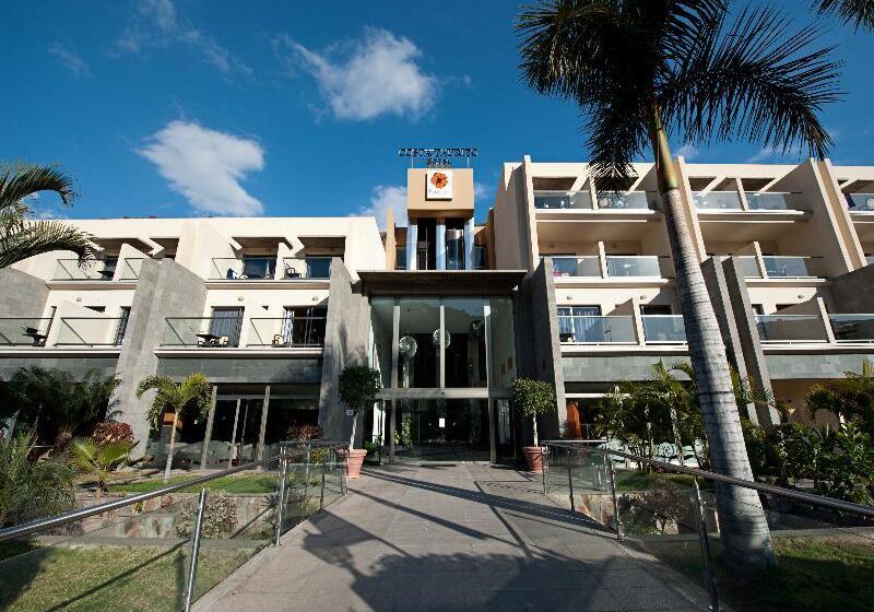 ホテル LIVVO Costa Taurito & Aquapark