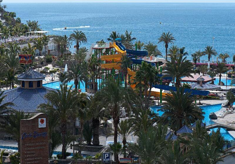 ホテル LIVVO Costa Taurito & Aquapark