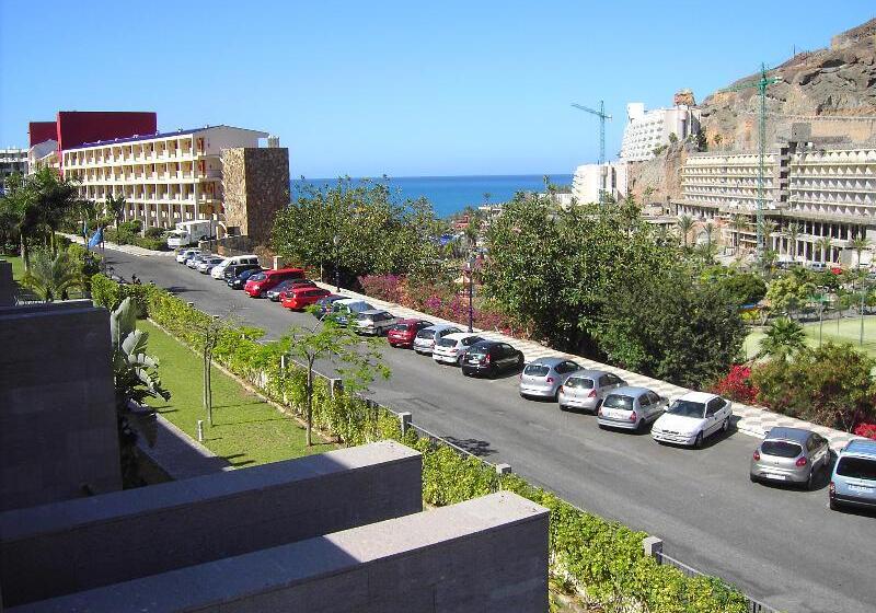 ホテル LIVVO Costa Taurito & Aquapark