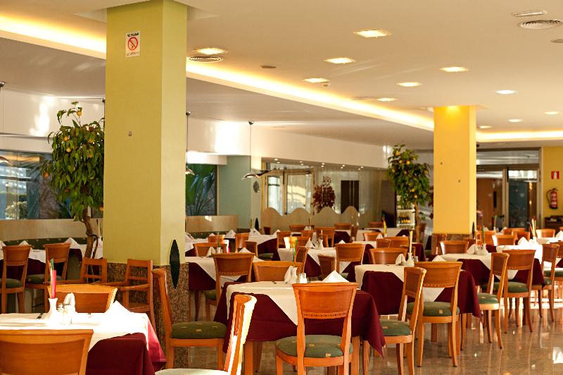 ホテル LIVVO Costa Taurito & Aquapark