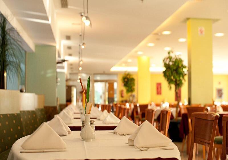 ホテル LIVVO Costa Taurito & Aquapark