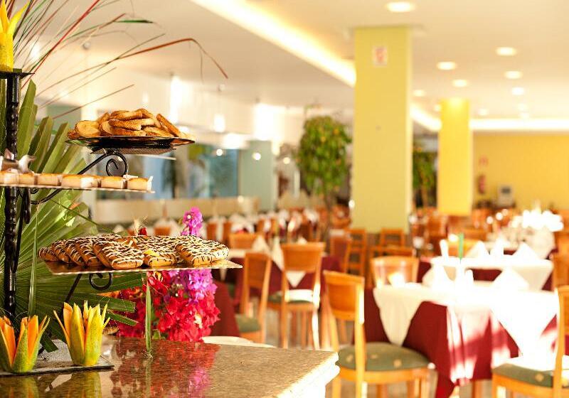 ホテル LIVVO Costa Taurito & Aquapark