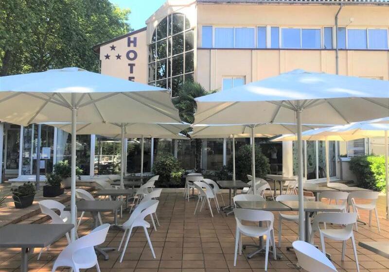 בית מלון כפרי Logis Hôtel & Restaurant Ludik