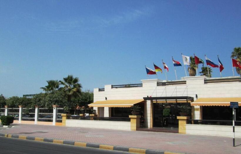 هتل Lou Lou A Beach Resort Sharjah