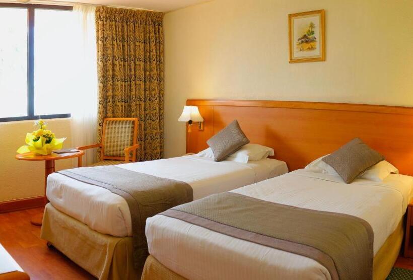 هتل Lou Lou A Beach Resort Sharjah