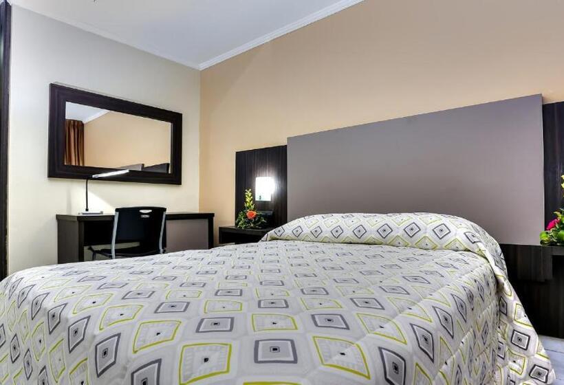 בית מלון כפרי Marbella