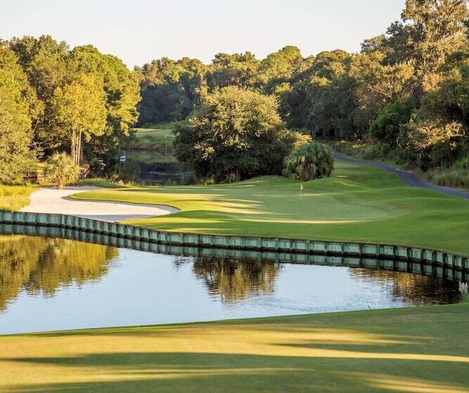 בית מלון כפרי Hilton Beachfront Resort & Spa Hilton Head Island