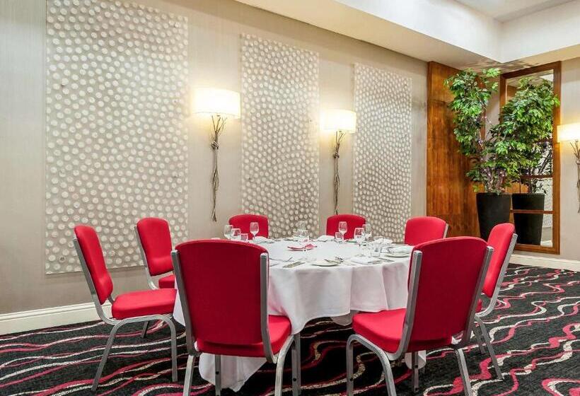 בית מלון כפרי Mercure Nottingham City Centre