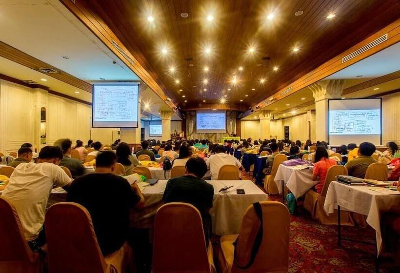 בית מלון כפרי Pailyn Phitsanulok