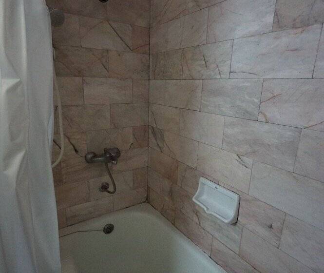 בית מלון כפרי Pailyn Phitsanulok