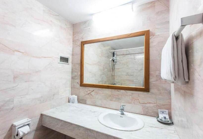 בית מלון כפרי Pailyn Phitsanulok