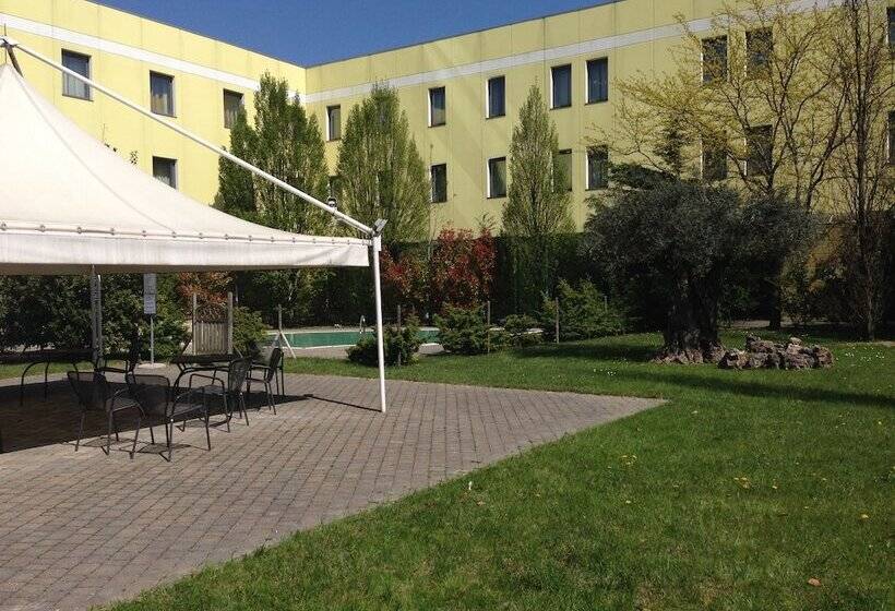 هتل Parma & Congressi