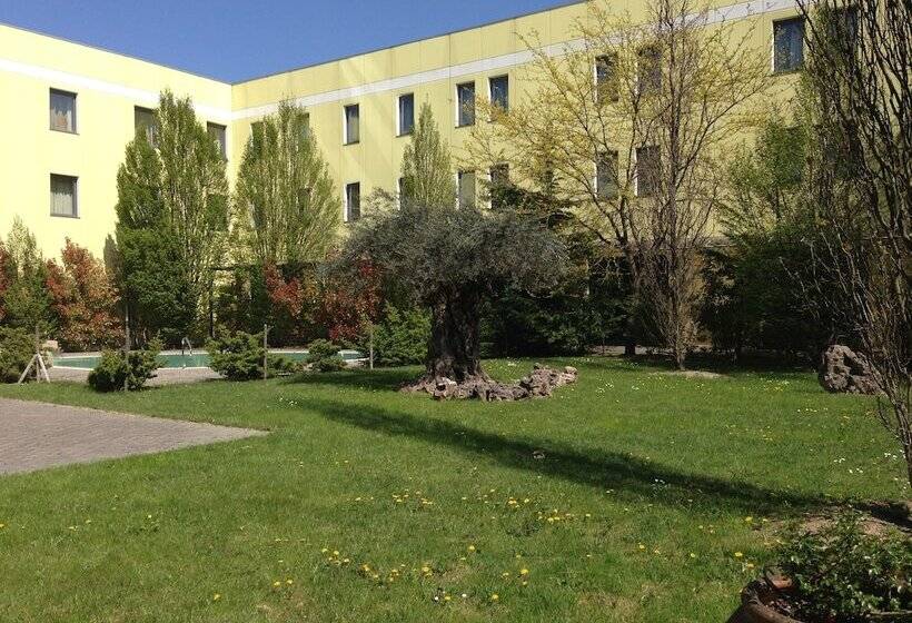 هتل Parma & Congressi