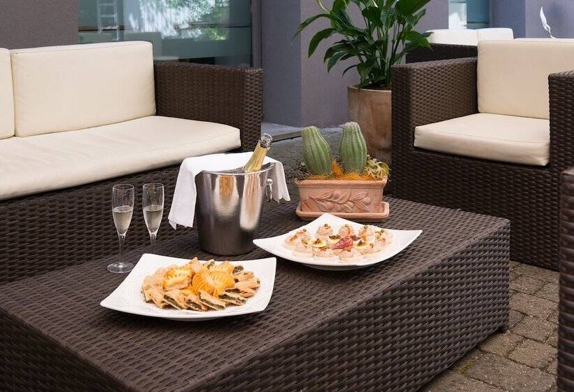 هتل Parma & Congressi