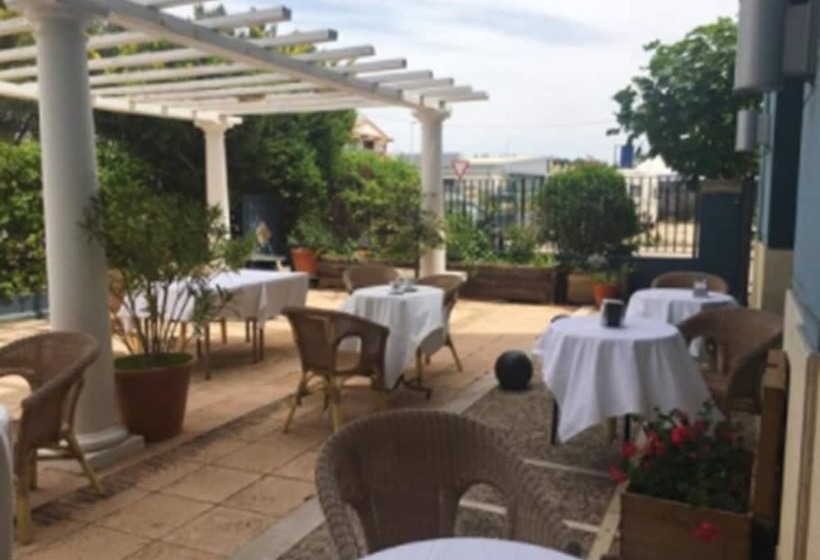 Отель Patilla Ciudad De Requena