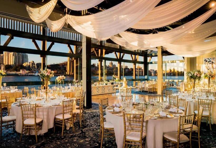 هتل Pier One Sydney Harbour, Autograph Collection