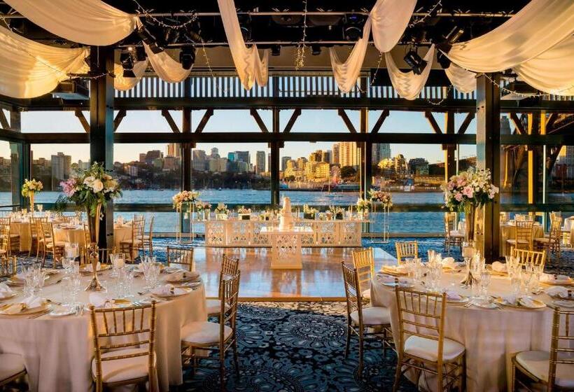 هتل Pier One Sydney Harbour, Autograph Collection