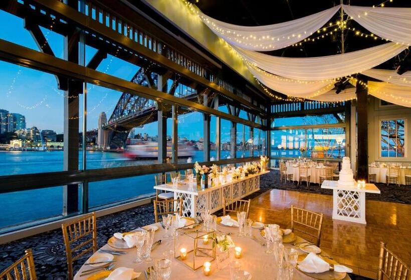 هتل Pier One Sydney Harbour, Autograph Collection