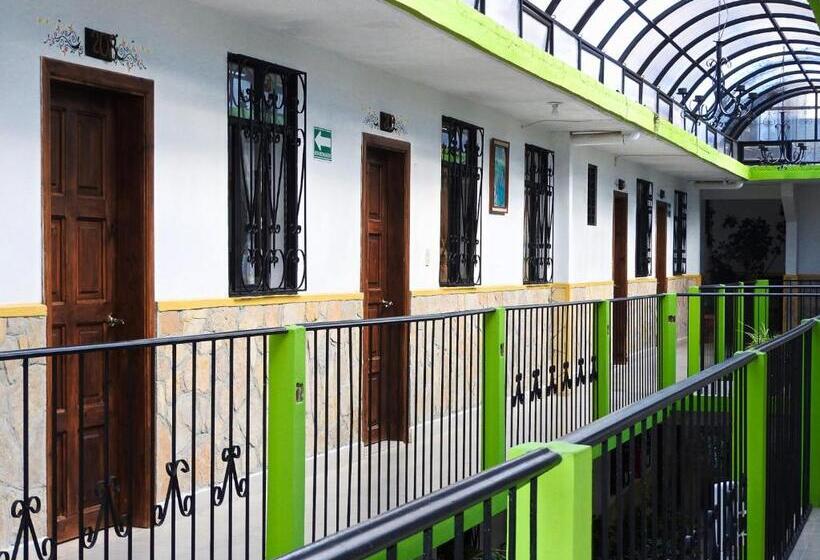 Отель Posada Las Casas