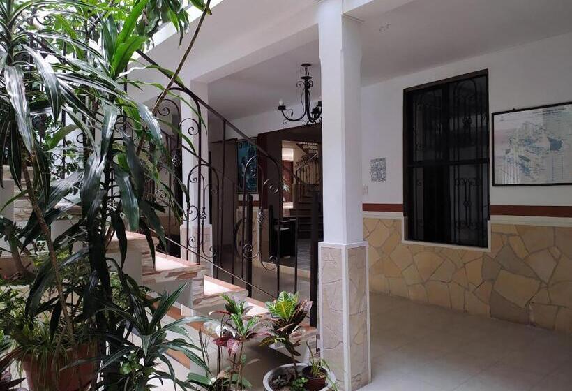 Отель Posada Las Casas