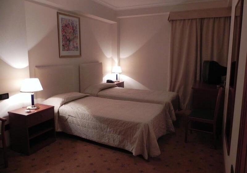 فندق President Pomezia